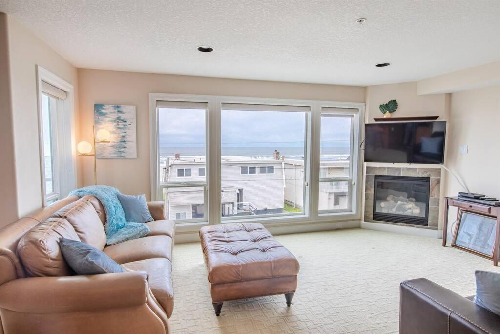 Rockaway Oceanview Condo,steps To The & Downtown,w&d, Wifi Holiday home Rockaway Beach